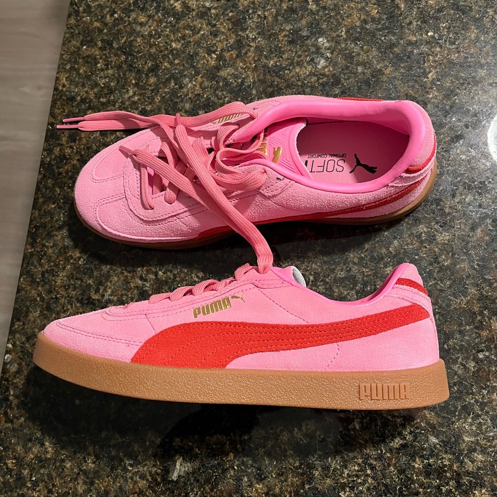 Puma Women’s Size US 8 Pink Sneakers